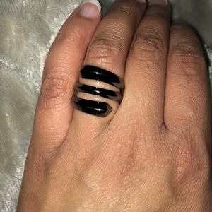 Black spiral ring